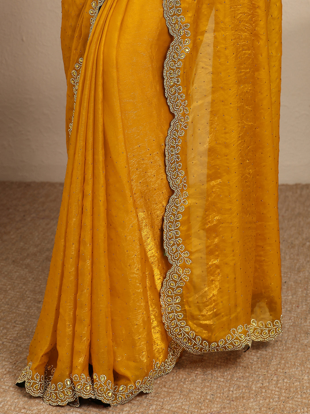 Mustard Embellished Silk Blend Saree With Unstitched Blouse Piece