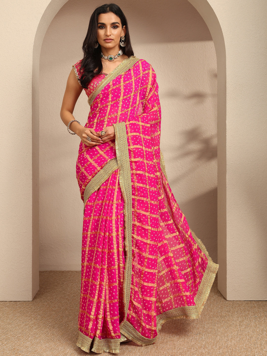 Pink Bandhani Printed Silk Blend Saree With Unstitched Blouse Piece
