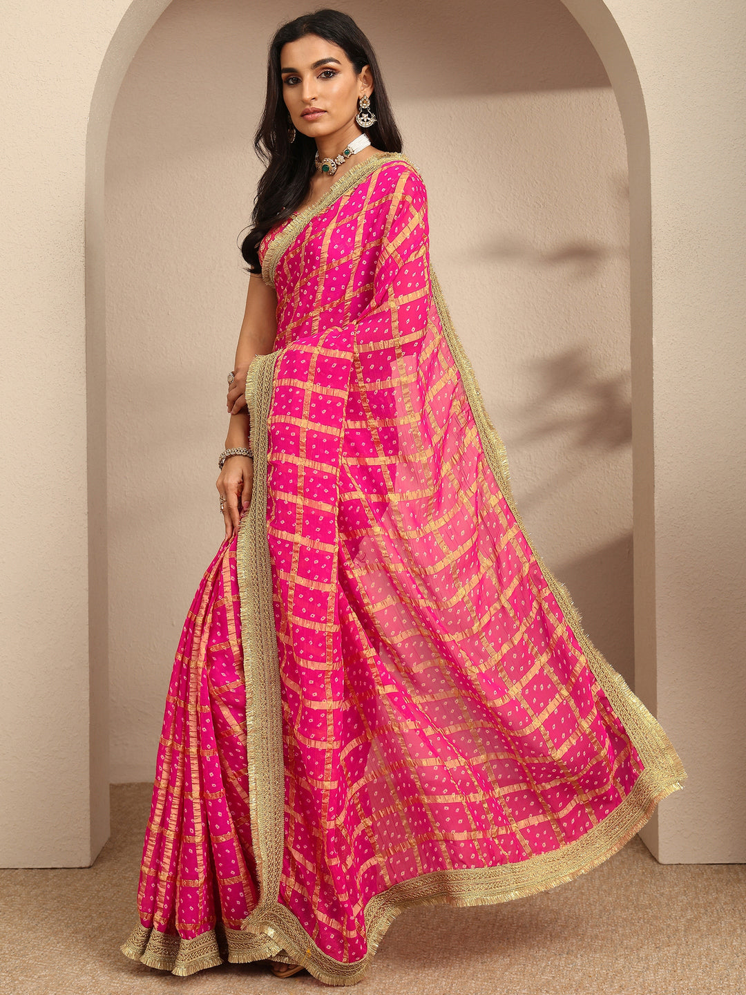 Pink Bandhani Printed Silk Blend Saree With Unstitched Blouse Piece