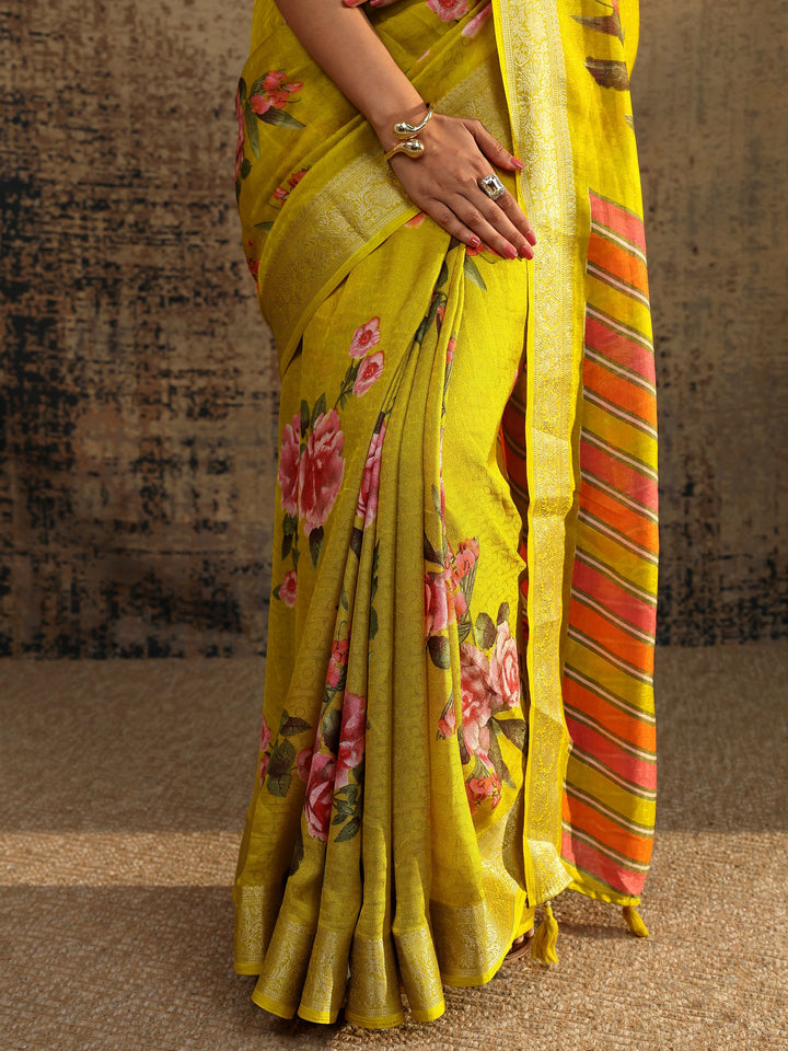 Green Printed Silk Blend Saree With Unstitched Blouse Piece