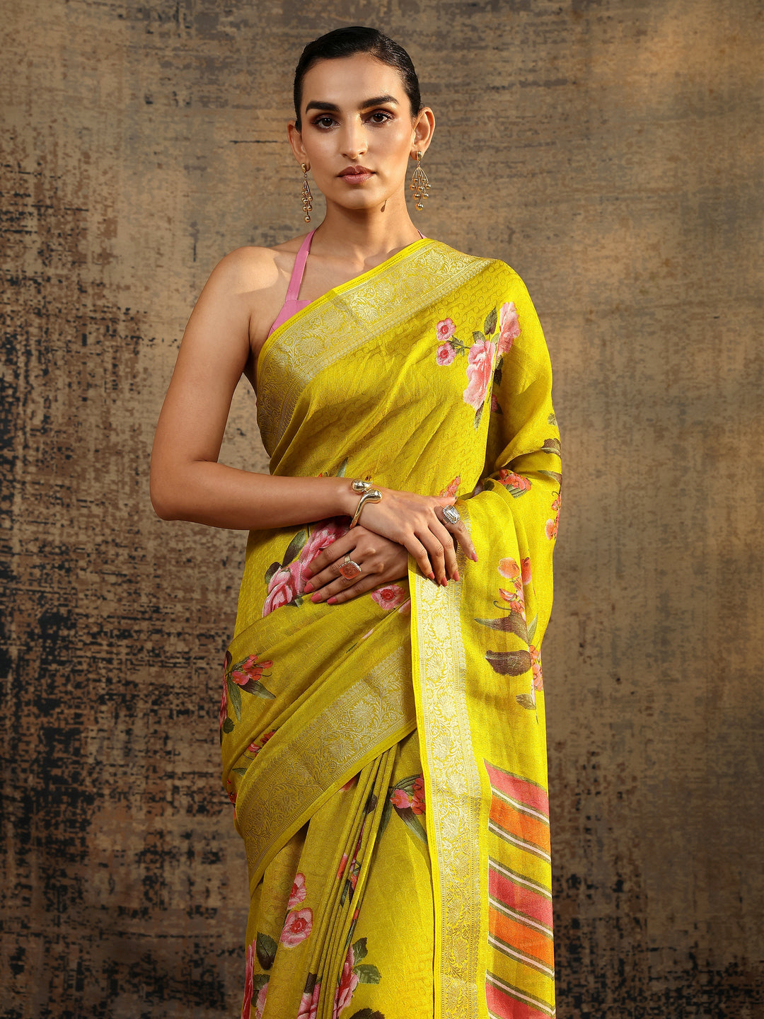 Green Printed Silk Blend Saree With Unstitched Blouse Piece
