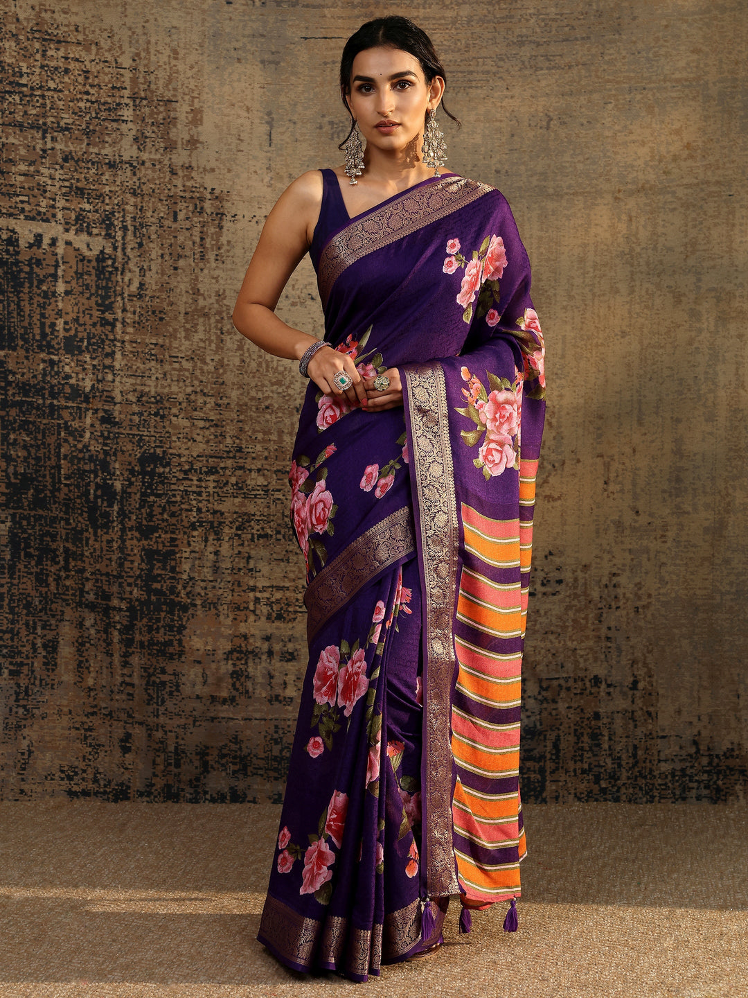Purple Printed Silk Blend Saree With Unstitched Blouse Piece