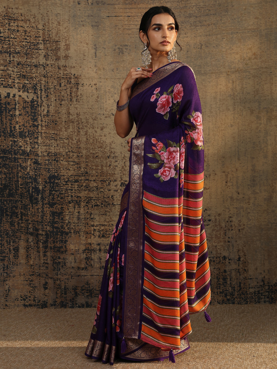 Purple Printed Silk Blend Saree With Unstitched Blouse Piece