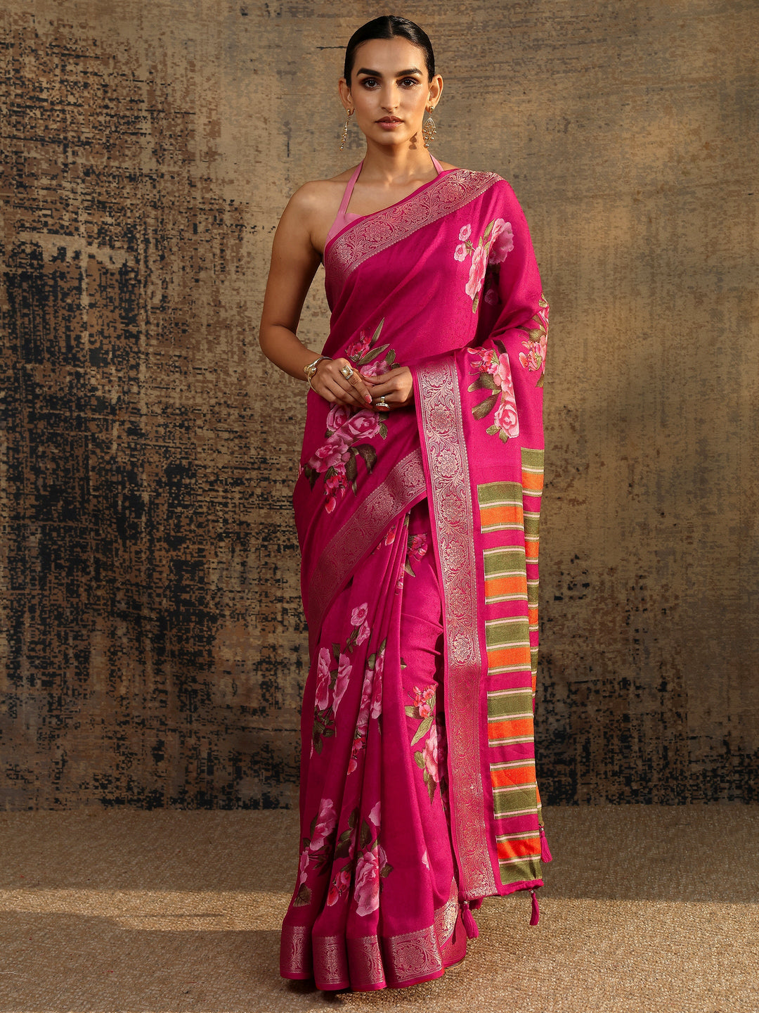 Pink Printed Silk Blend Saree With Unstitched Blouse Piece