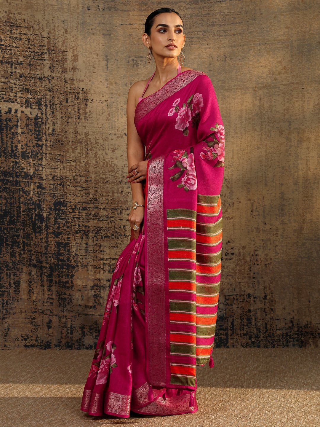 Pink Printed Silk Blend Saree With Unstitched Blouse Piece
