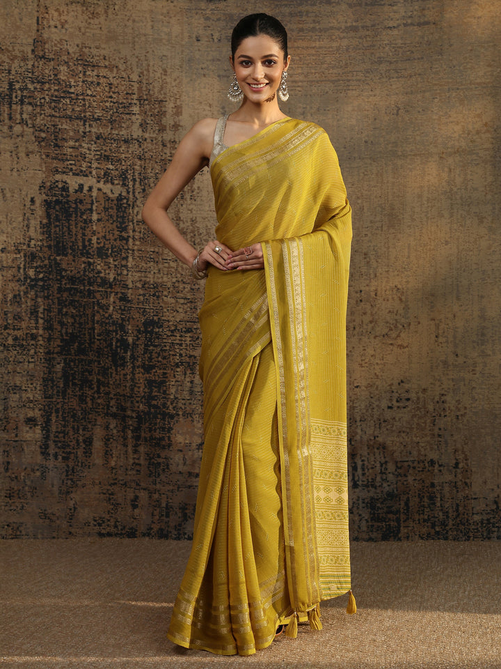 Mustard Embellished Silk Blend Saree With Unstitched Blouse Piece