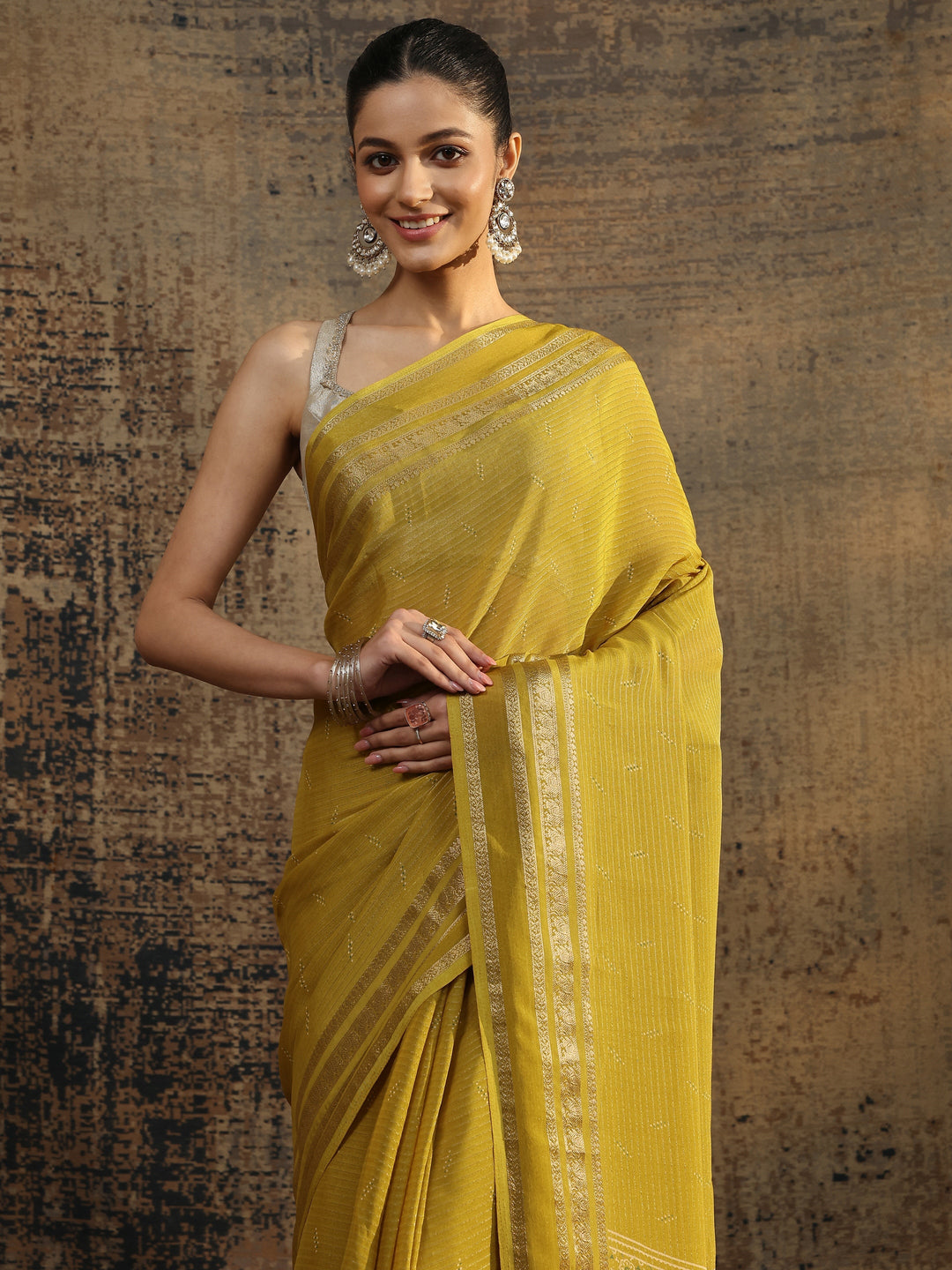 Mustard Embellished Silk Blend Saree With Unstitched Blouse Piece