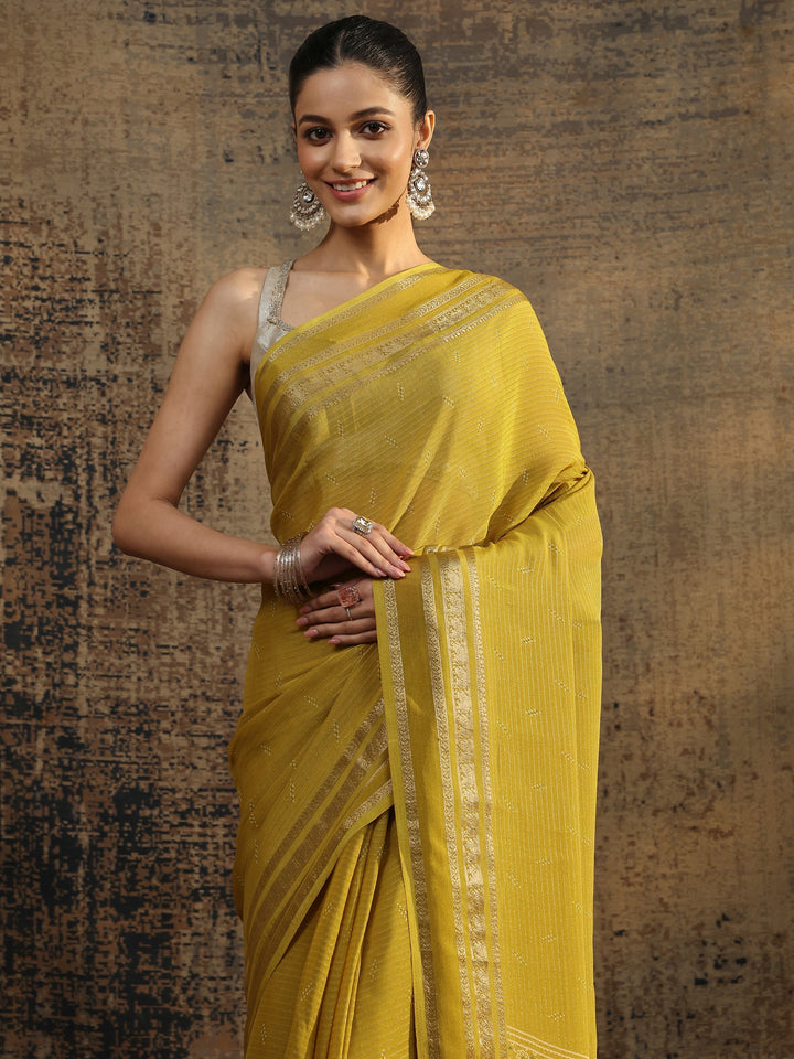 Mustard Embellished Silk Blend Saree With Unstitched Blouse Piece
