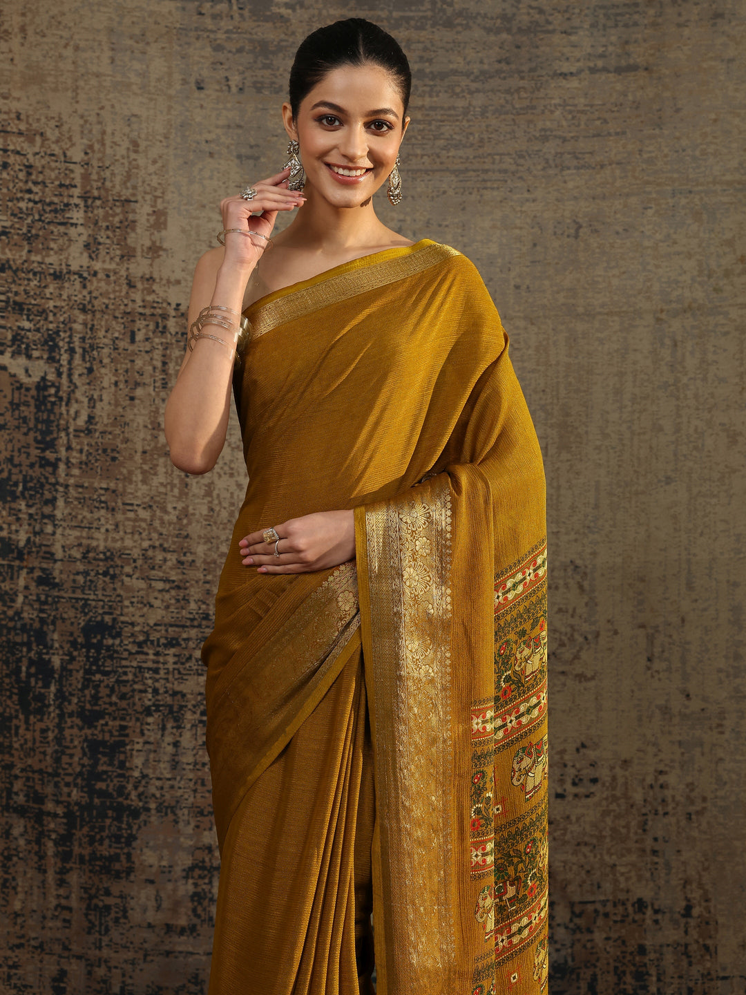 Mustard Solid Silk Blend Saree With Unstitched Blouse Piece