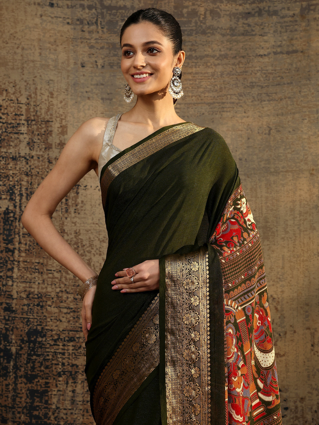 Green Solid Silk Blend Saree With Unstitched Blouse Piece