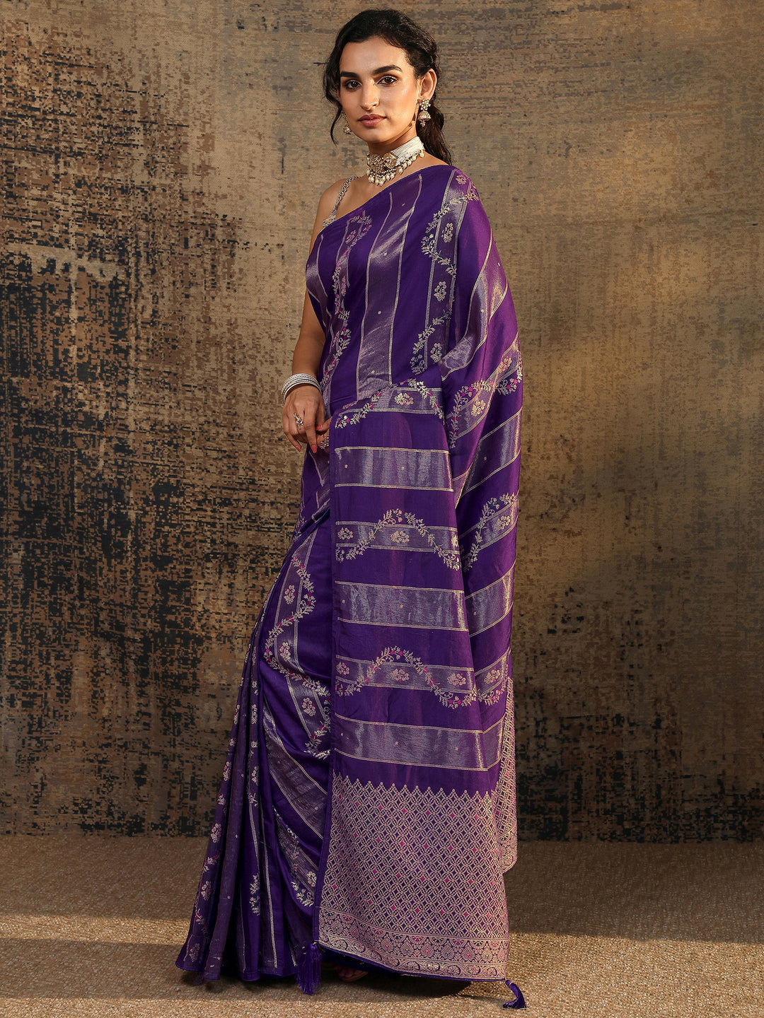 Purple Woven Design Silk Blend Banarasi Saree With Unstitched Blouse Piece