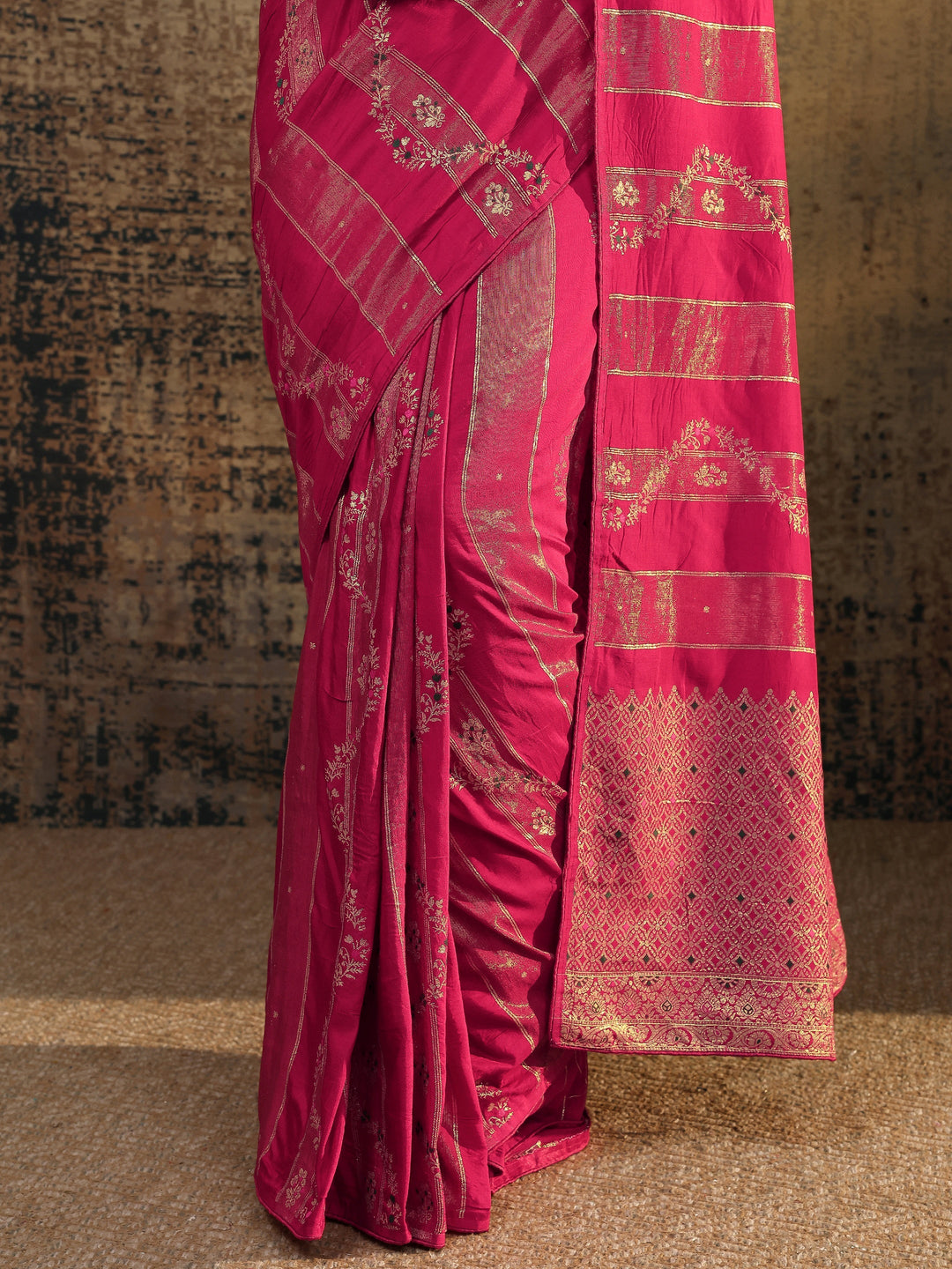 Pink Woven Design Silk Blend Banarasi Saree With Unstitched Blouse Piece