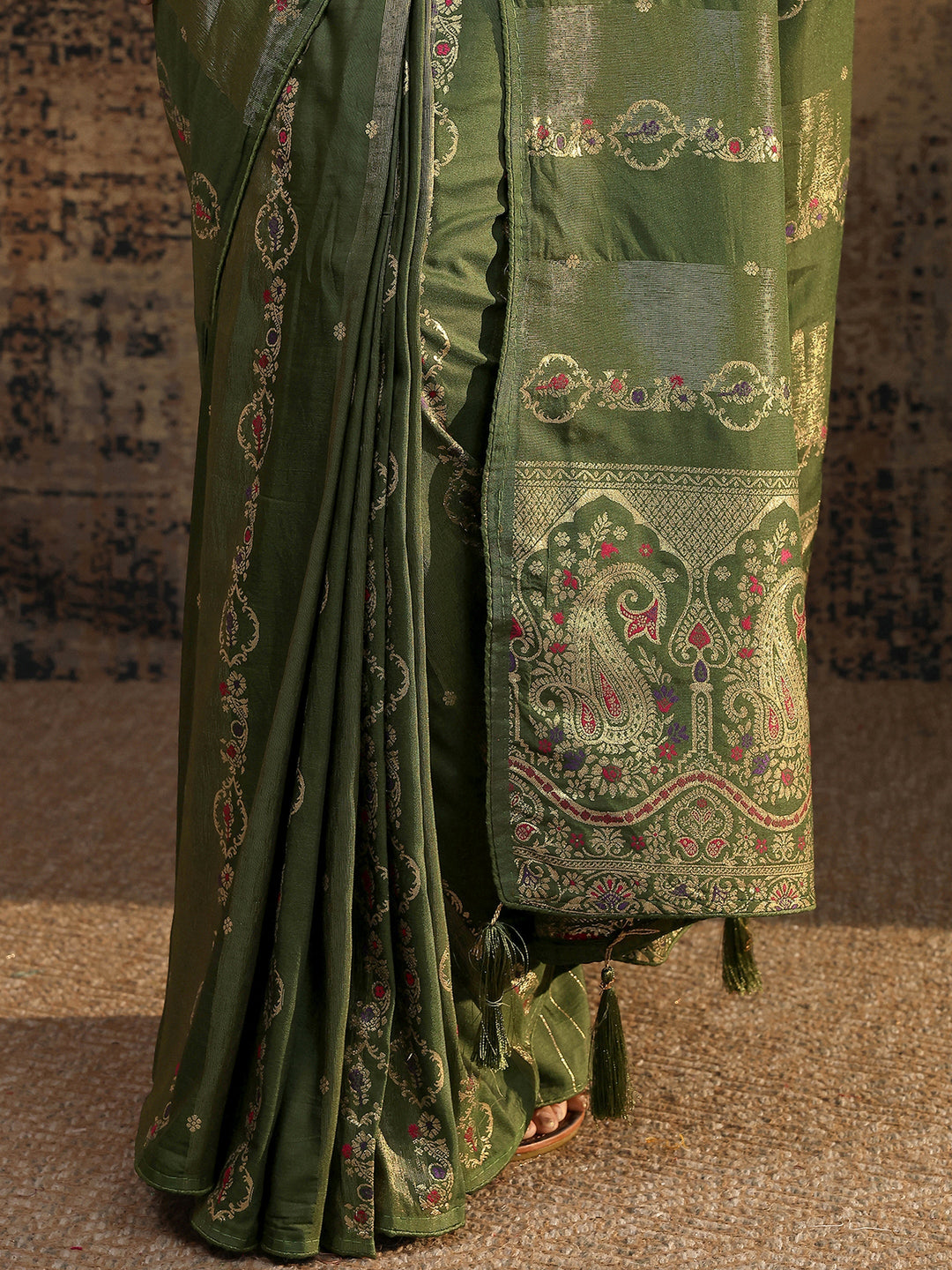 Olive Woven Design Silk Blend Saree With Unstitched Blouse Piece
