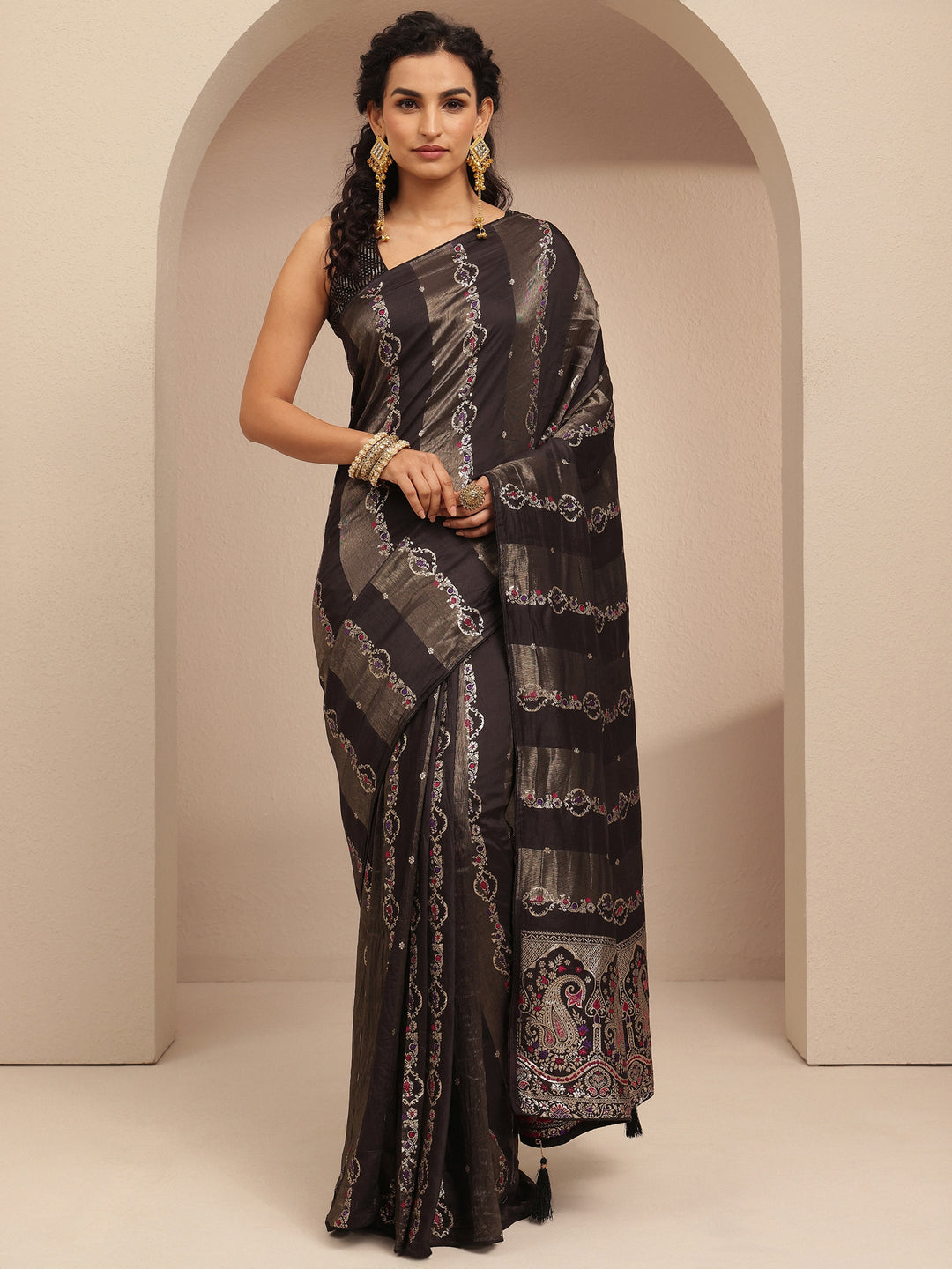 Black Woven Design Silk Blend Saree With Unstitched Blouse Piece