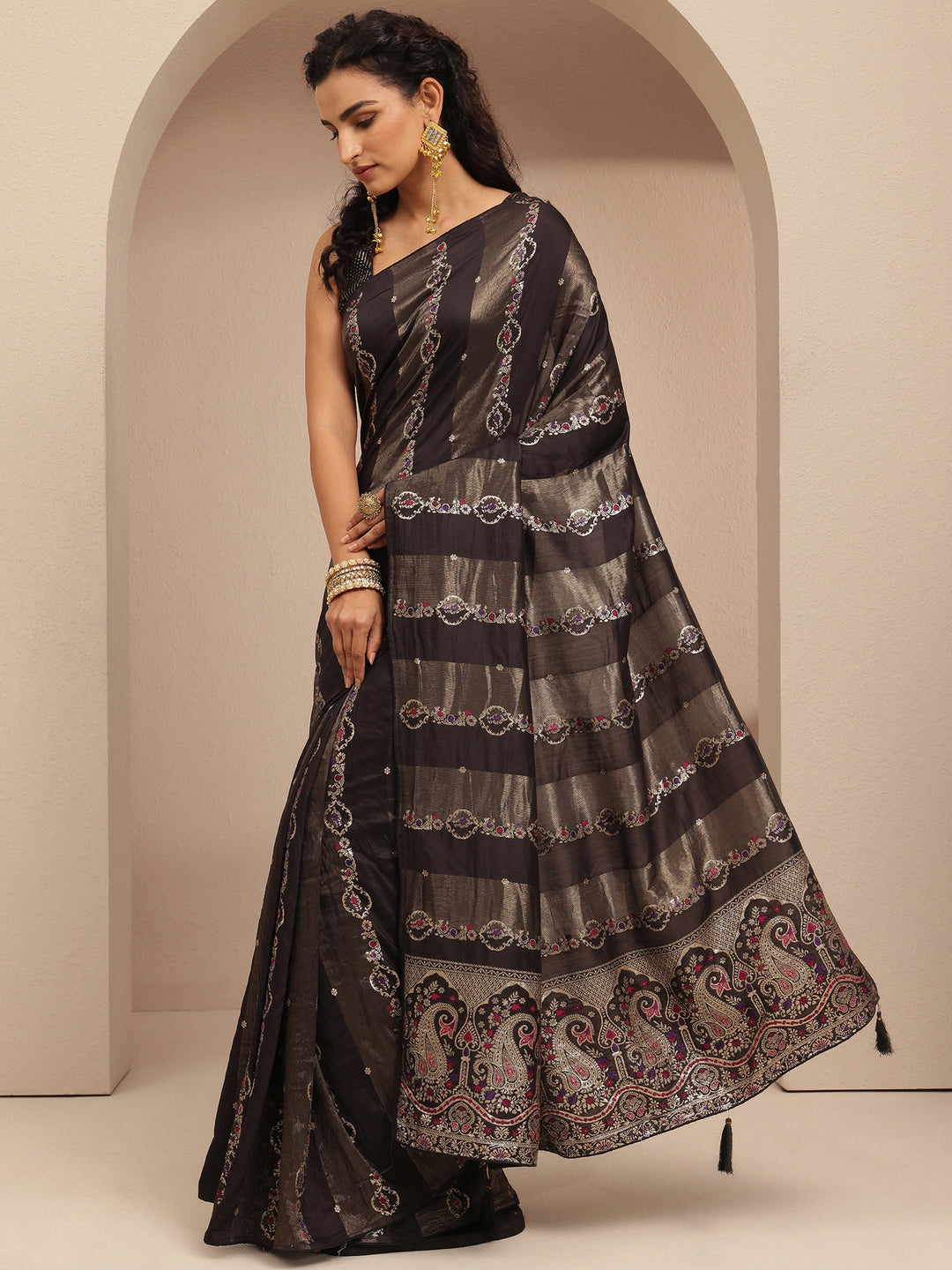 Black Woven Design Silk Blend Saree With Unstitched Blouse Piece