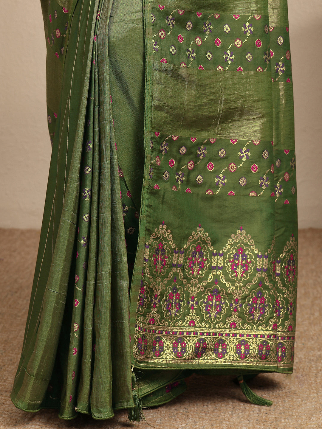 Green Woven Design Silk Blend Saree With Unstitched Blouse Piece