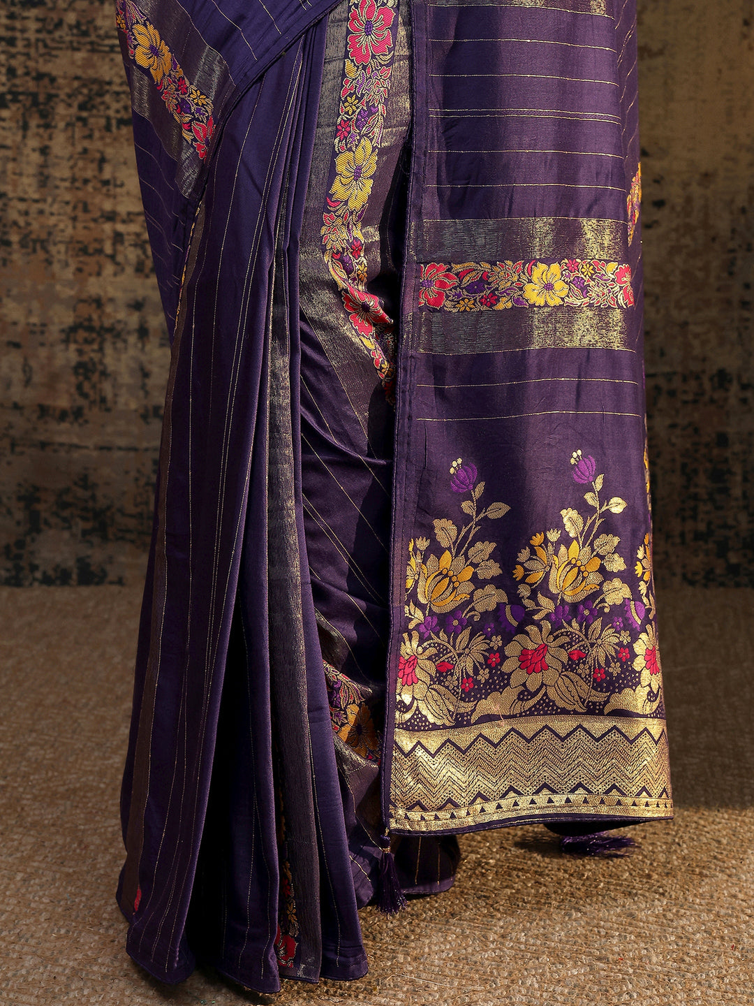 Purple Woven Design Silk Blend Saree With Unstitched Blouse Piece