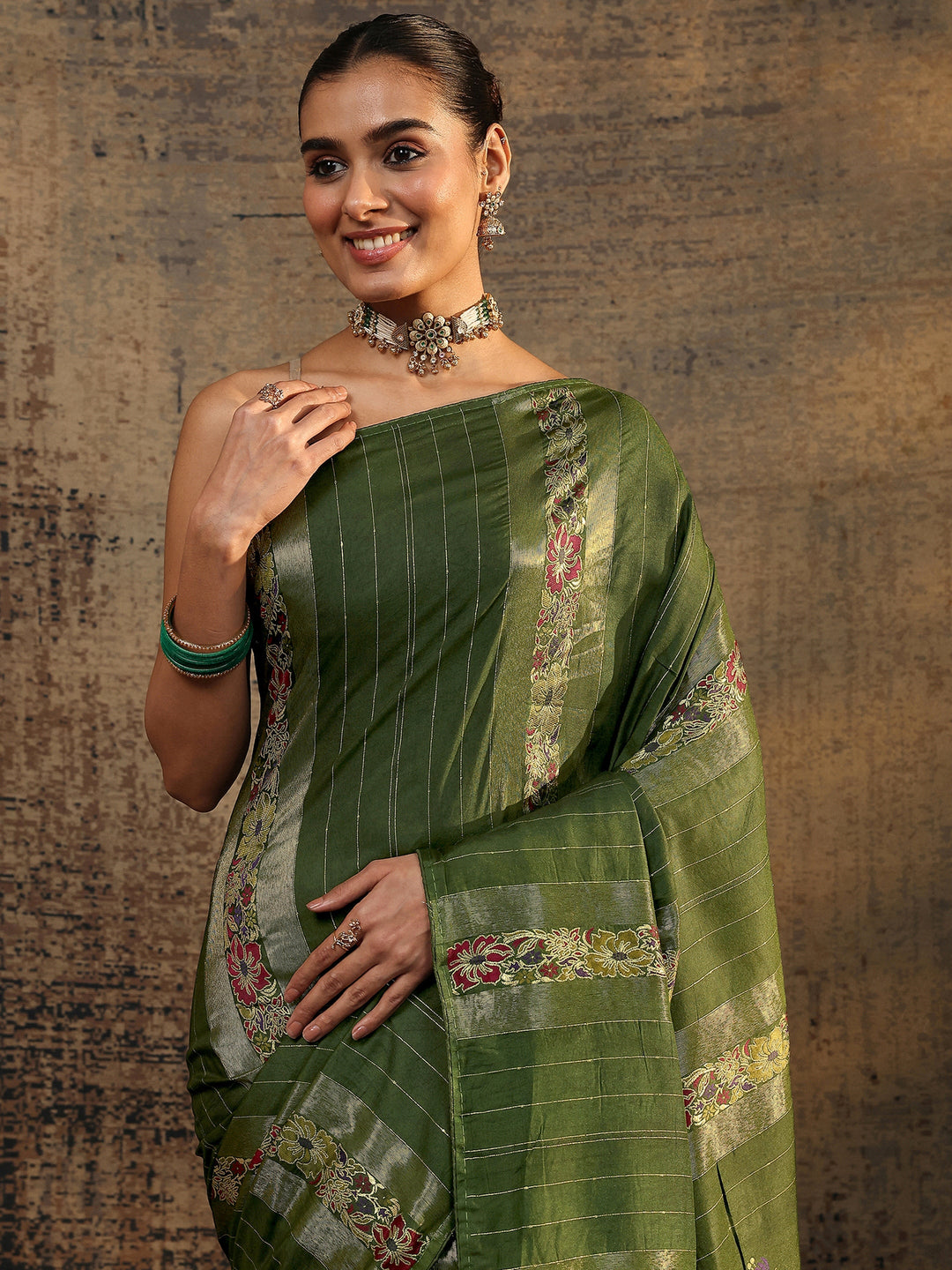 Green Woven Design Silk Blend Saree With Unstitched Blouse Piece