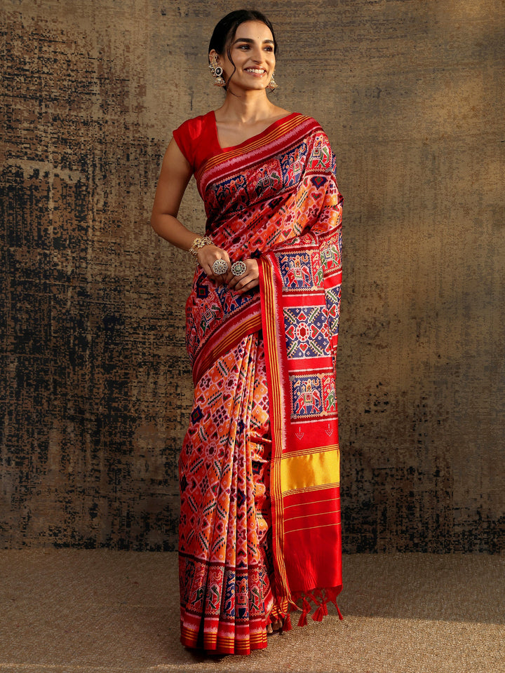 Mustard Abstract Printed Silk Saree With Unstitched Blouse Piece