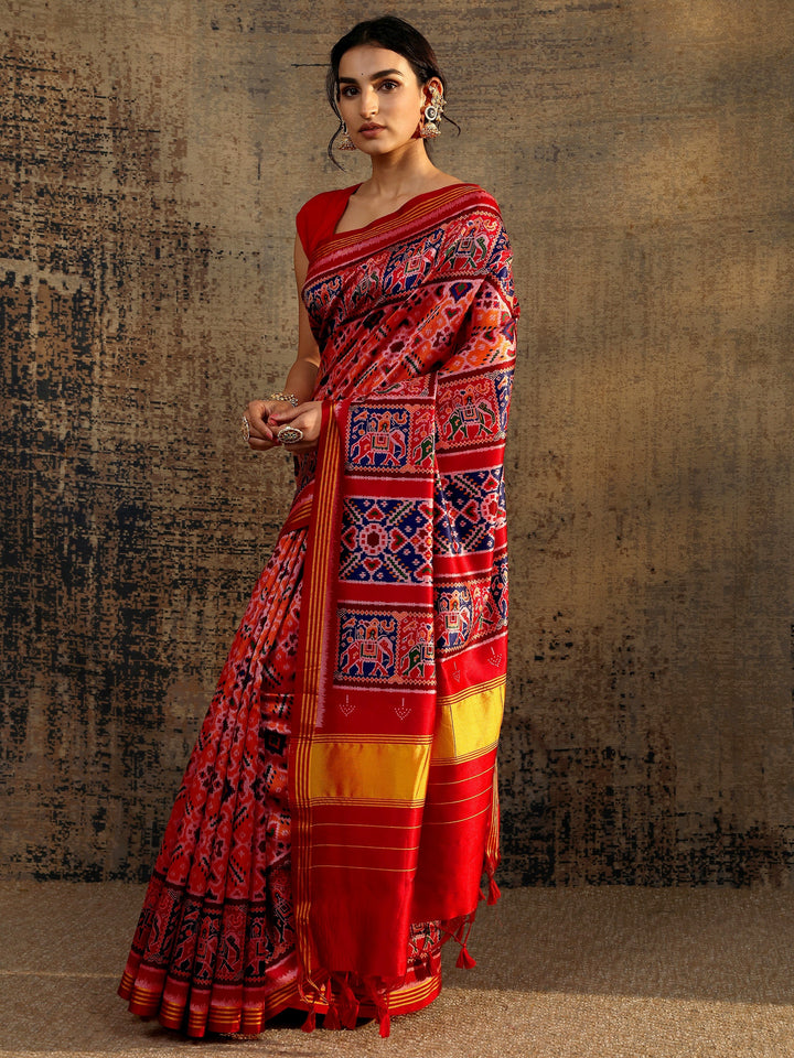Mustard Abstract Printed Silk Saree With Unstitched Blouse Piece