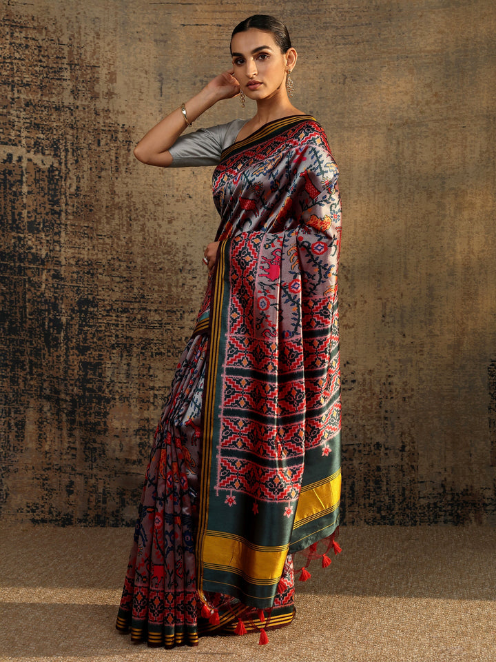 Grey Abstract Printed Silk Saree With Unstitched Blouse Piece
