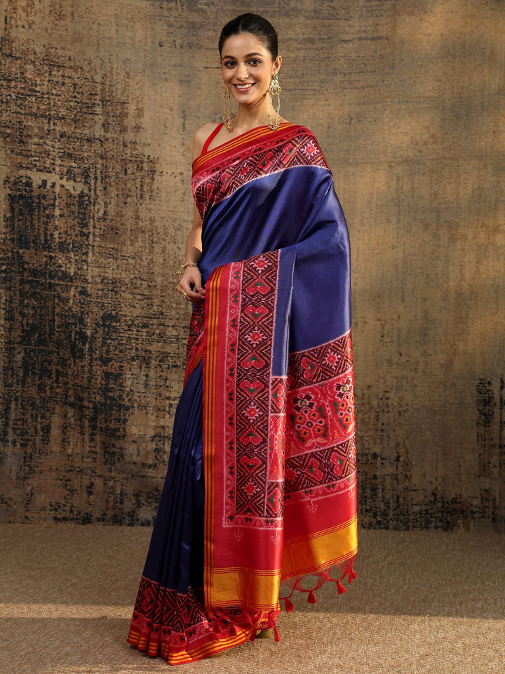 Blue Solid Silk Saree With Unstitched Blouse Piece