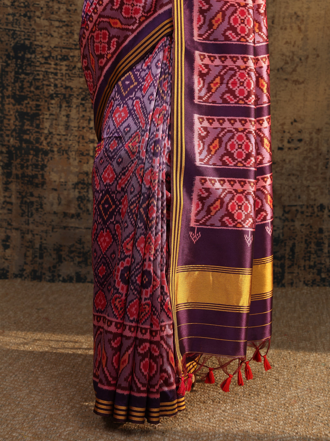 Purple Printed Silk Saree With Unstitched Blouse Piece