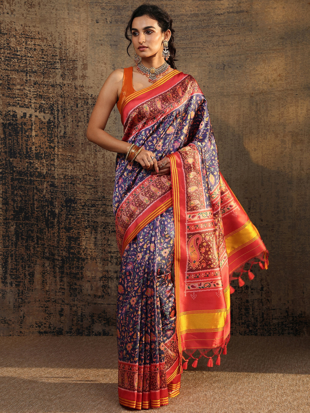 Red Printed Silk Saree With Unstitched Blouse Piece
