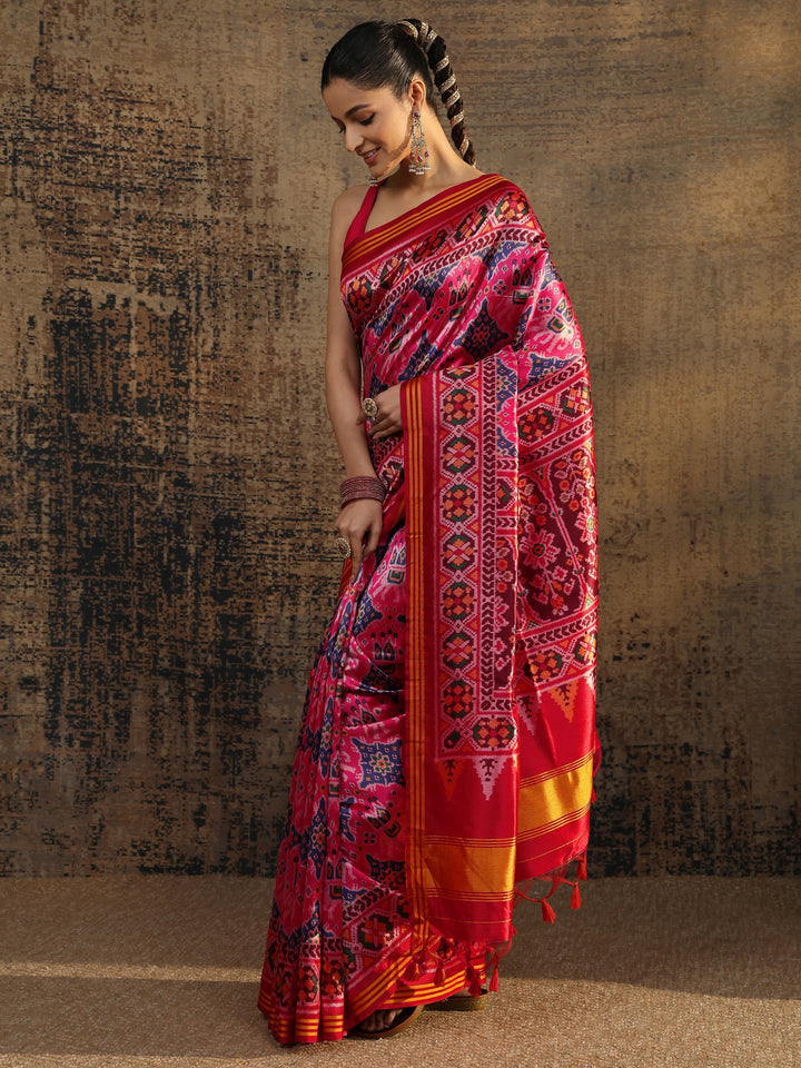 Multi Abstract Printed Silk Saree With Unstitched Blouse Piece