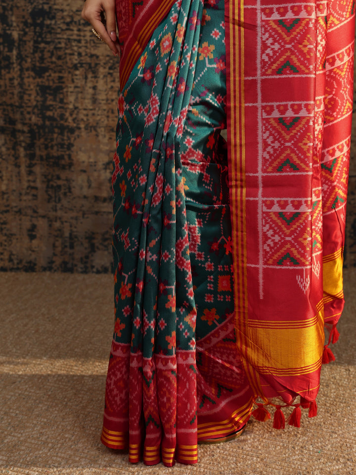 Blue Printed Silk Saree With Unstitched Blouse Piece