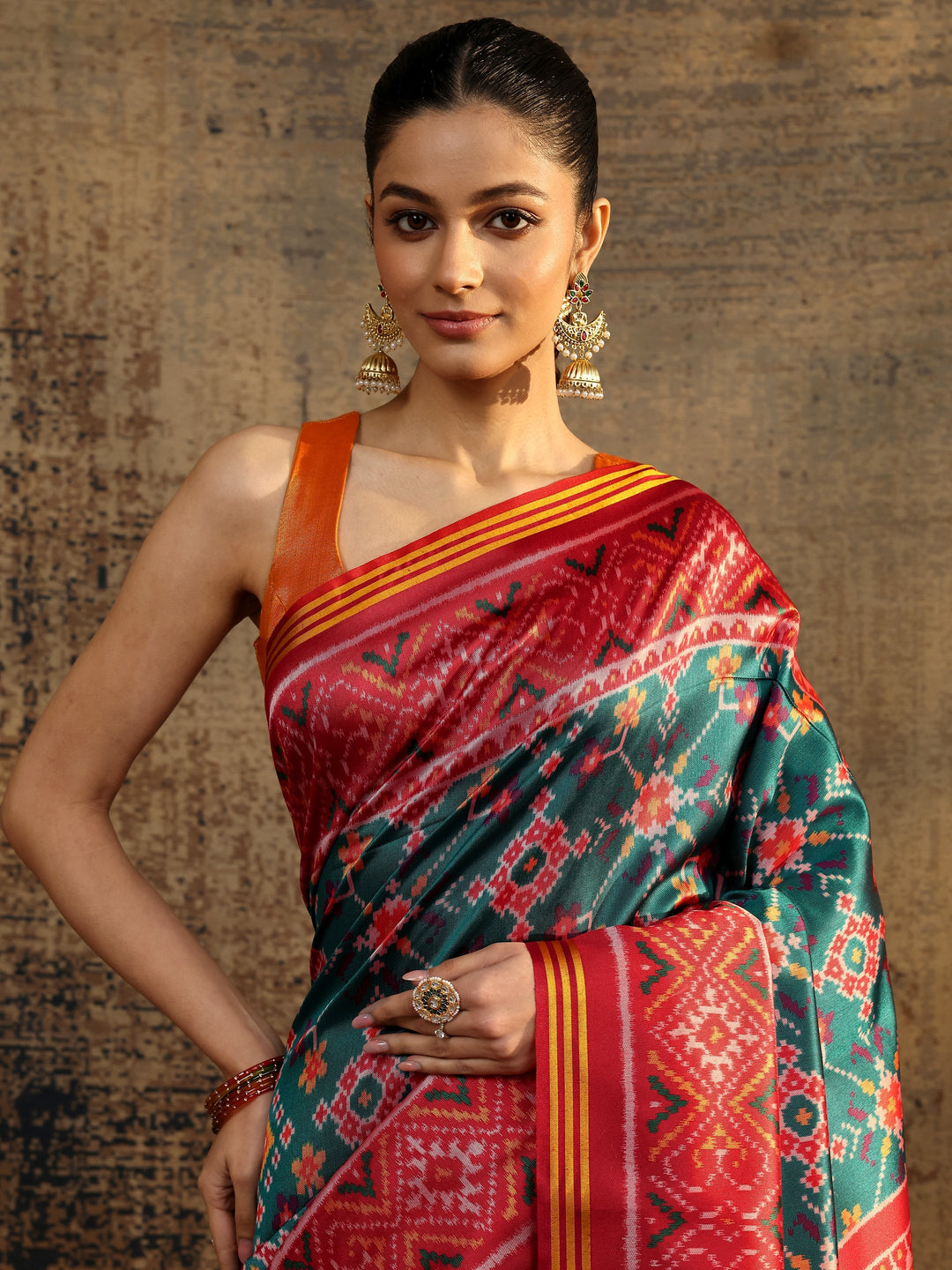 Blue Printed Silk Saree With Unstitched Blouse Piece