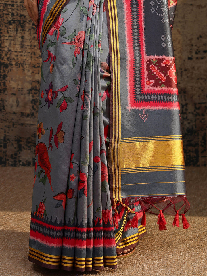 Grey Printed Silk Saree With Unstitched Blouse Piece