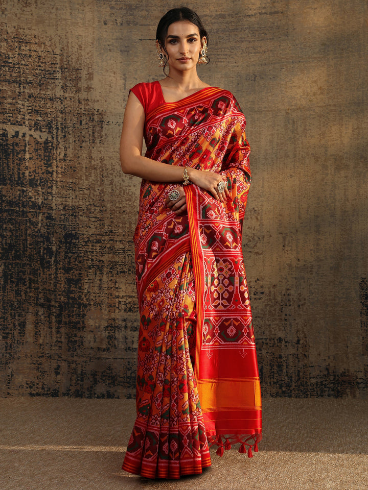 Mustard Printed Silk Saree With Unstitched Blouse Piece