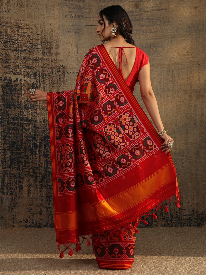 Mustard Printed Silk Saree With Unstitched Blouse Piece