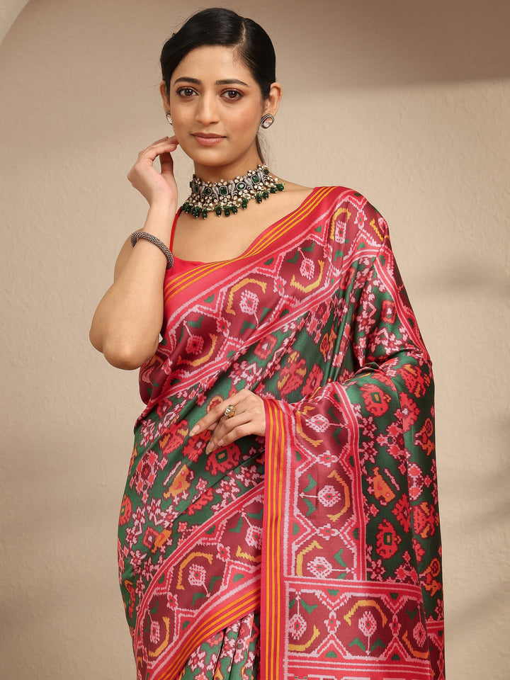 Green Printed Silk Saree With Unstitched Blouse Piece
