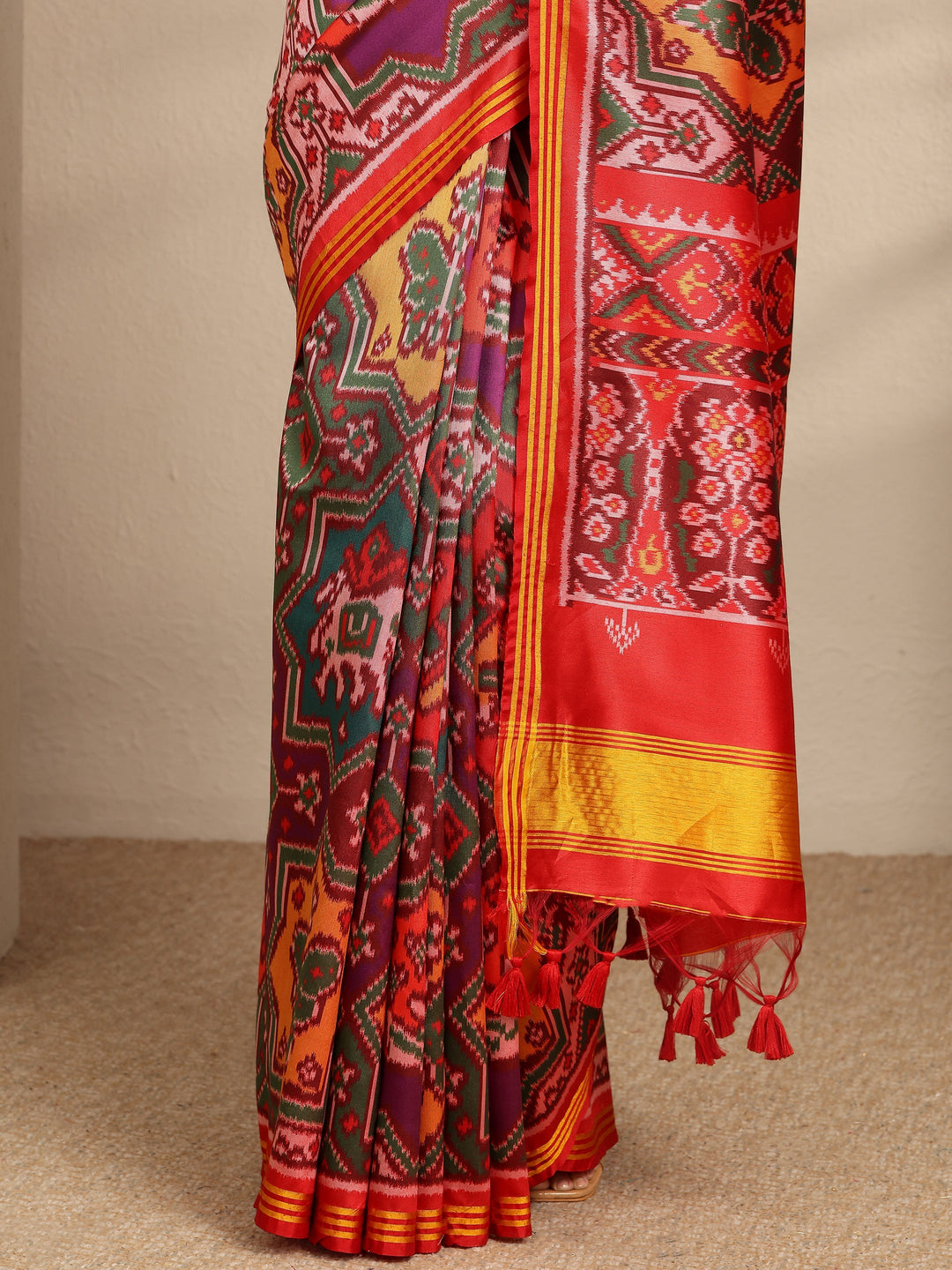 Multi Printed Silk Saree With Unstitched Blouse Piece