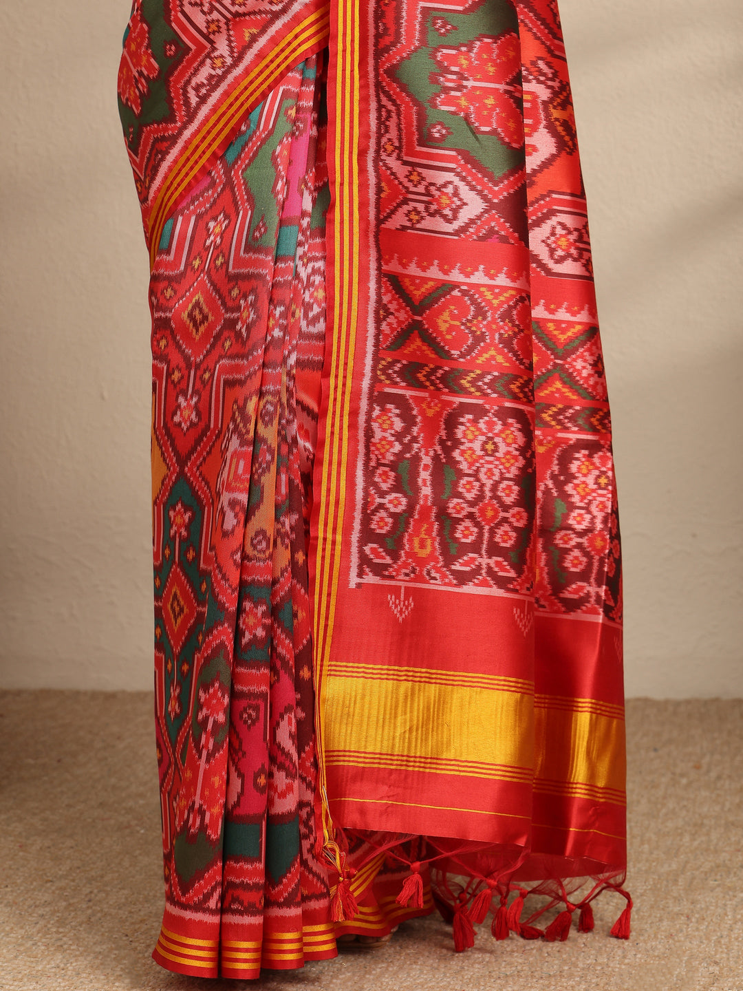 Multi Printed Silk Saree With Unstitched Blouse Piece
