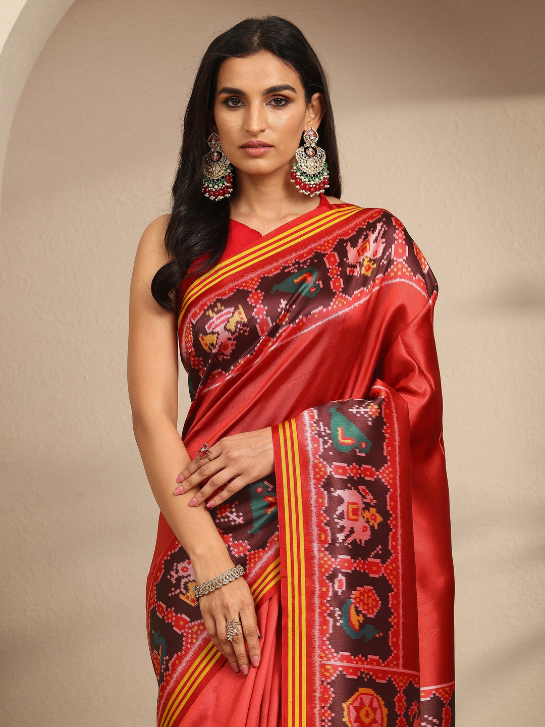 Red Solid Silk Saree With Unstitched Blouse Piece
