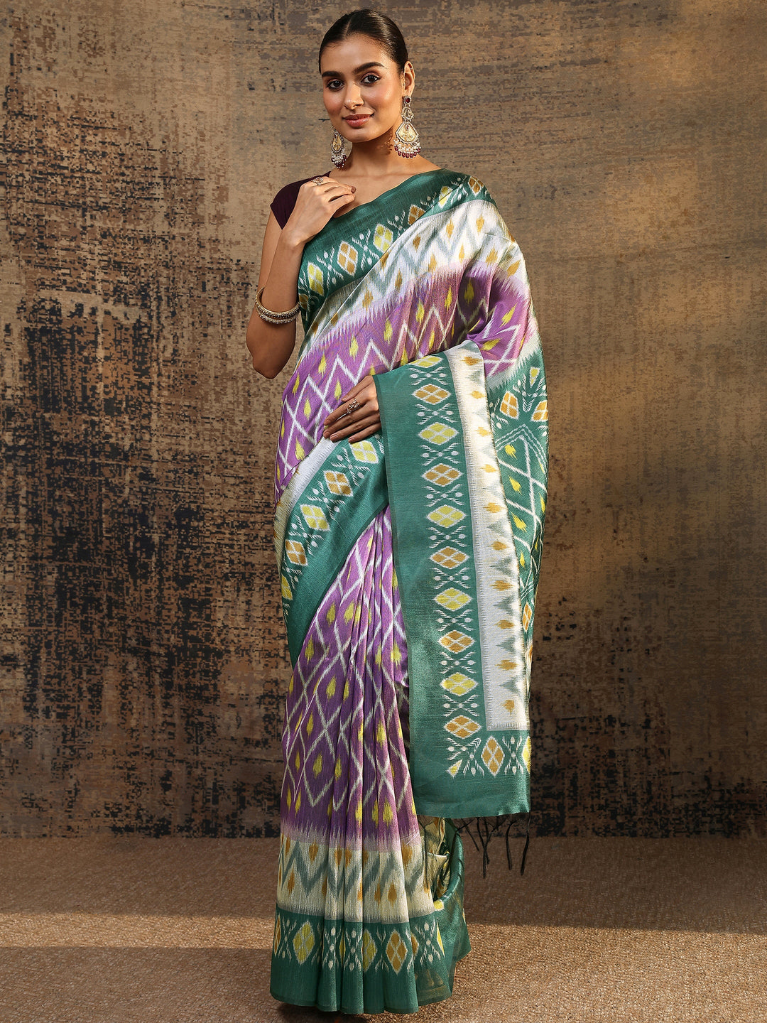 Green Ikat Printed Silk Saree With Unstitched Blouse Piece