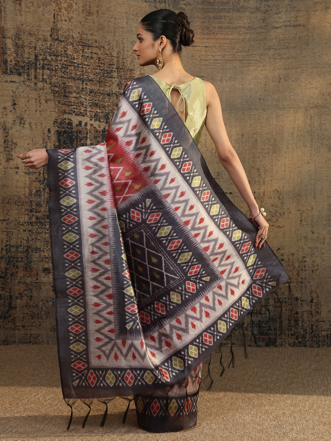 Orange Printed Silk Saree With Unstitched Blouse Piece