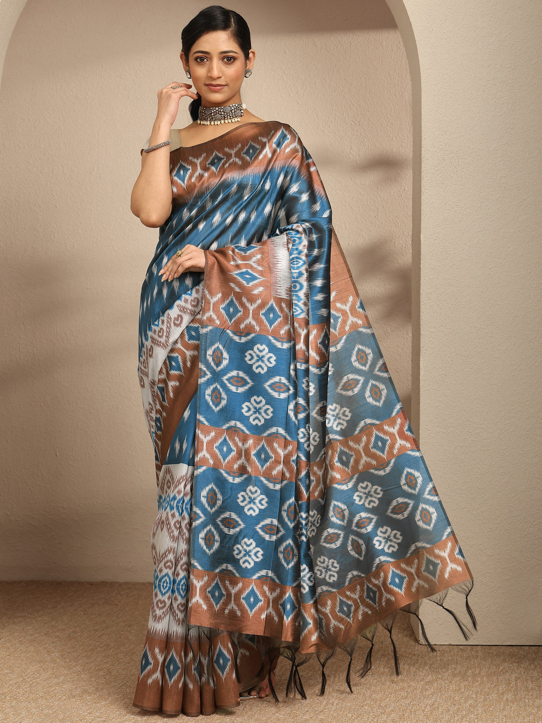 Blue Printed Silk Saree With Unstitched Blouse Piece