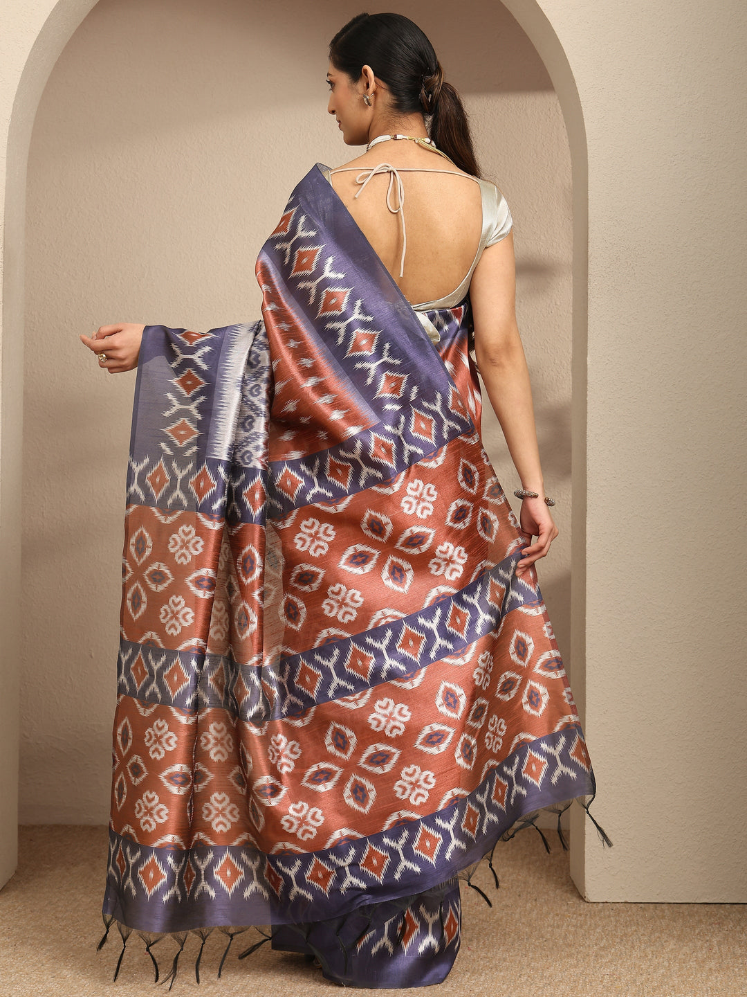 Rust Printed Silk Saree With Unstitched Blouse Piece