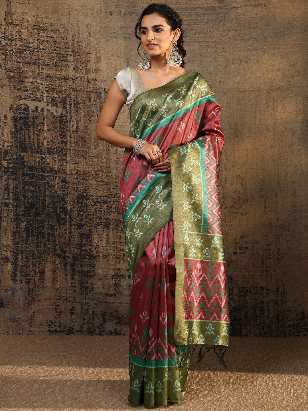 Green Ikat Printed Silk Saree With Unstitched Blouse Piece