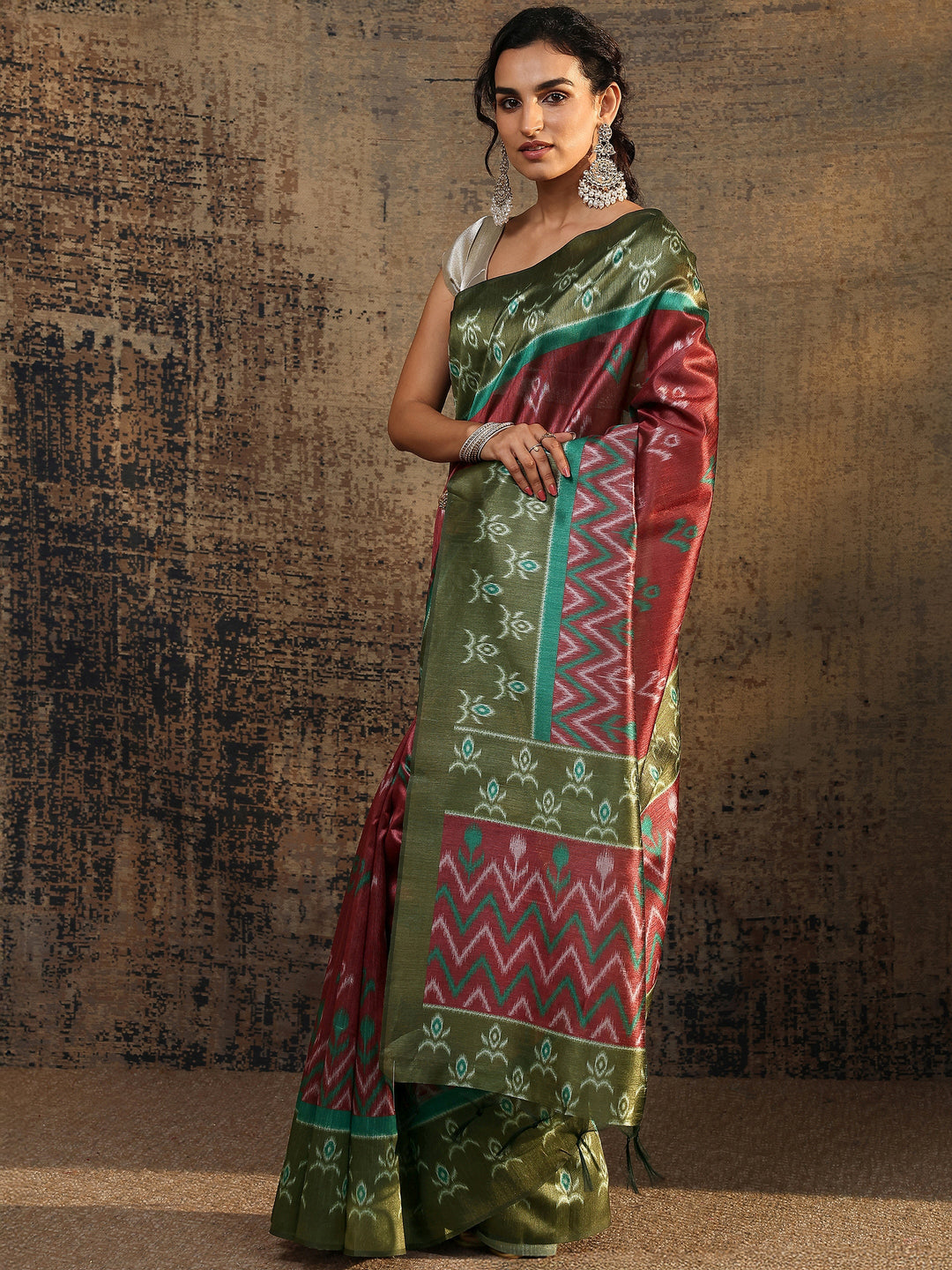 Green Ikat Printed Silk Saree With Unstitched Blouse Piece