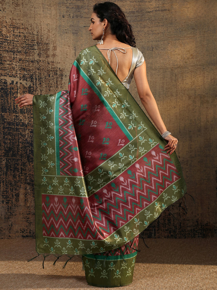 Green Ikat Printed Silk Saree With Unstitched Blouse Piece