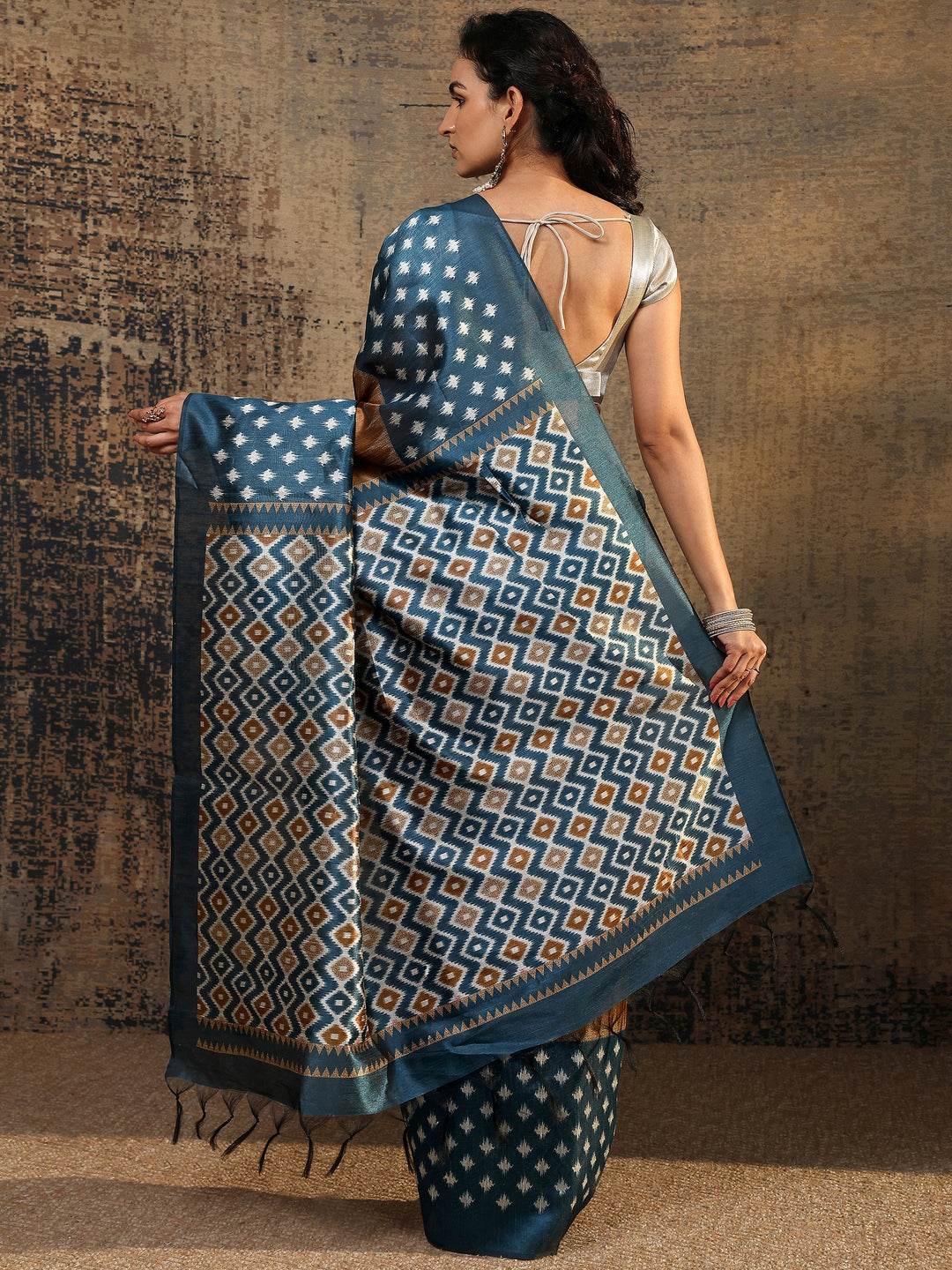 Navy Blue Ikat Solid Silk Saree With Unstitched Blouse Piece