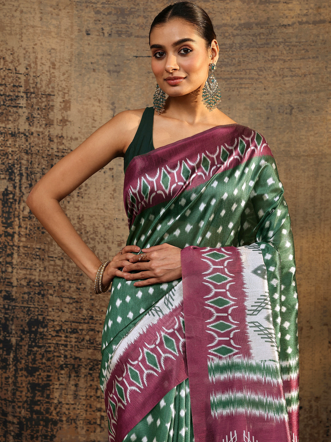 Green Ikat Printed Silk Saree With Unstitched Blouse Piece