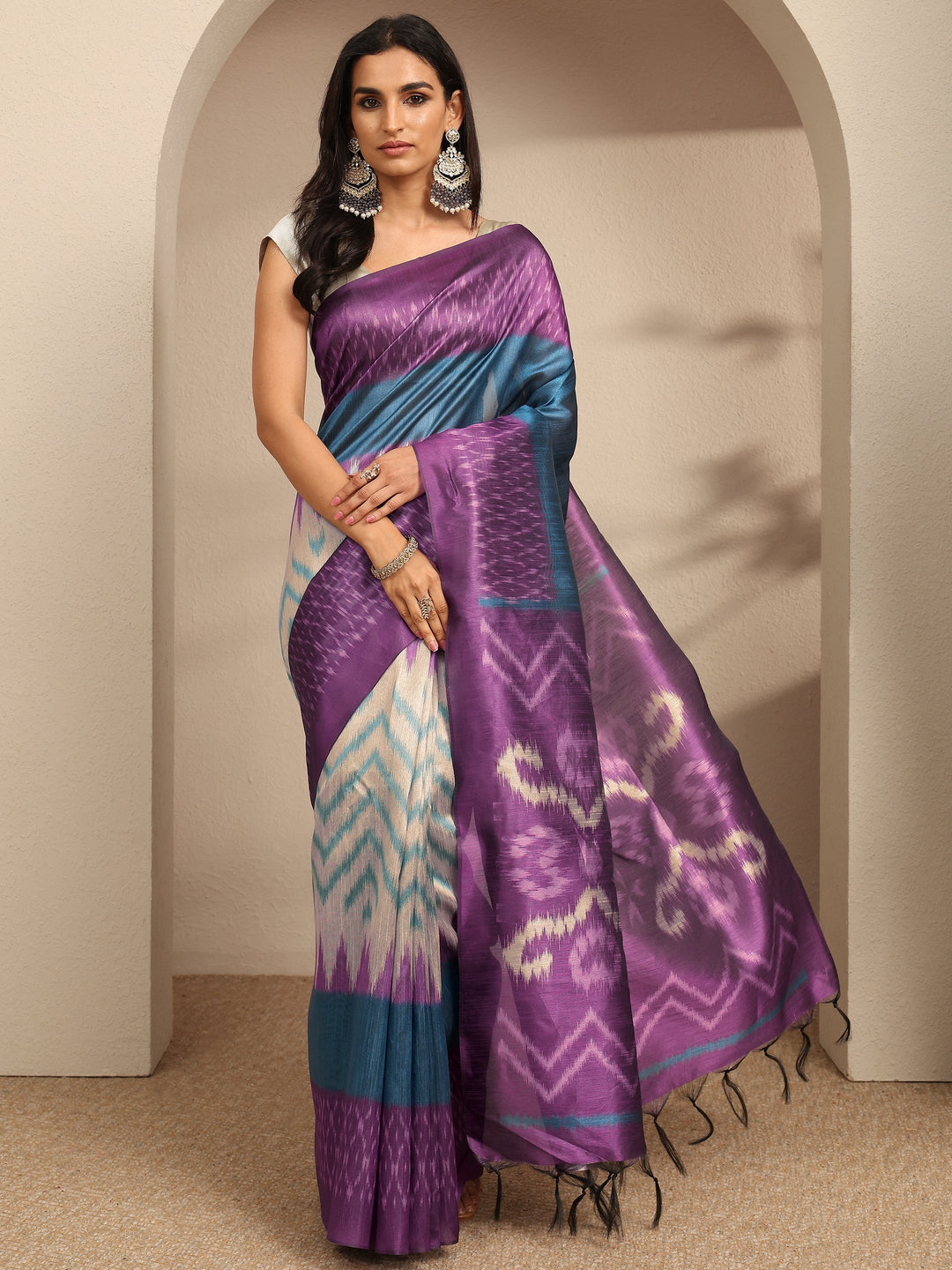 Purple Abstract Printed Silk Saree With Unstitched Blouse Piece
