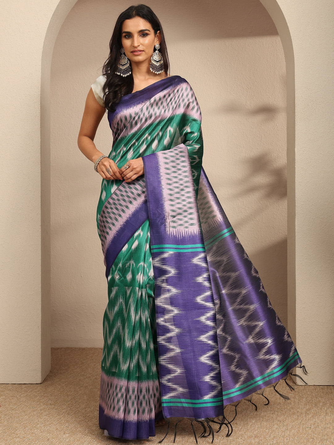 Green Chevron Printed Silk Saree With Unstitched Blouse Piece