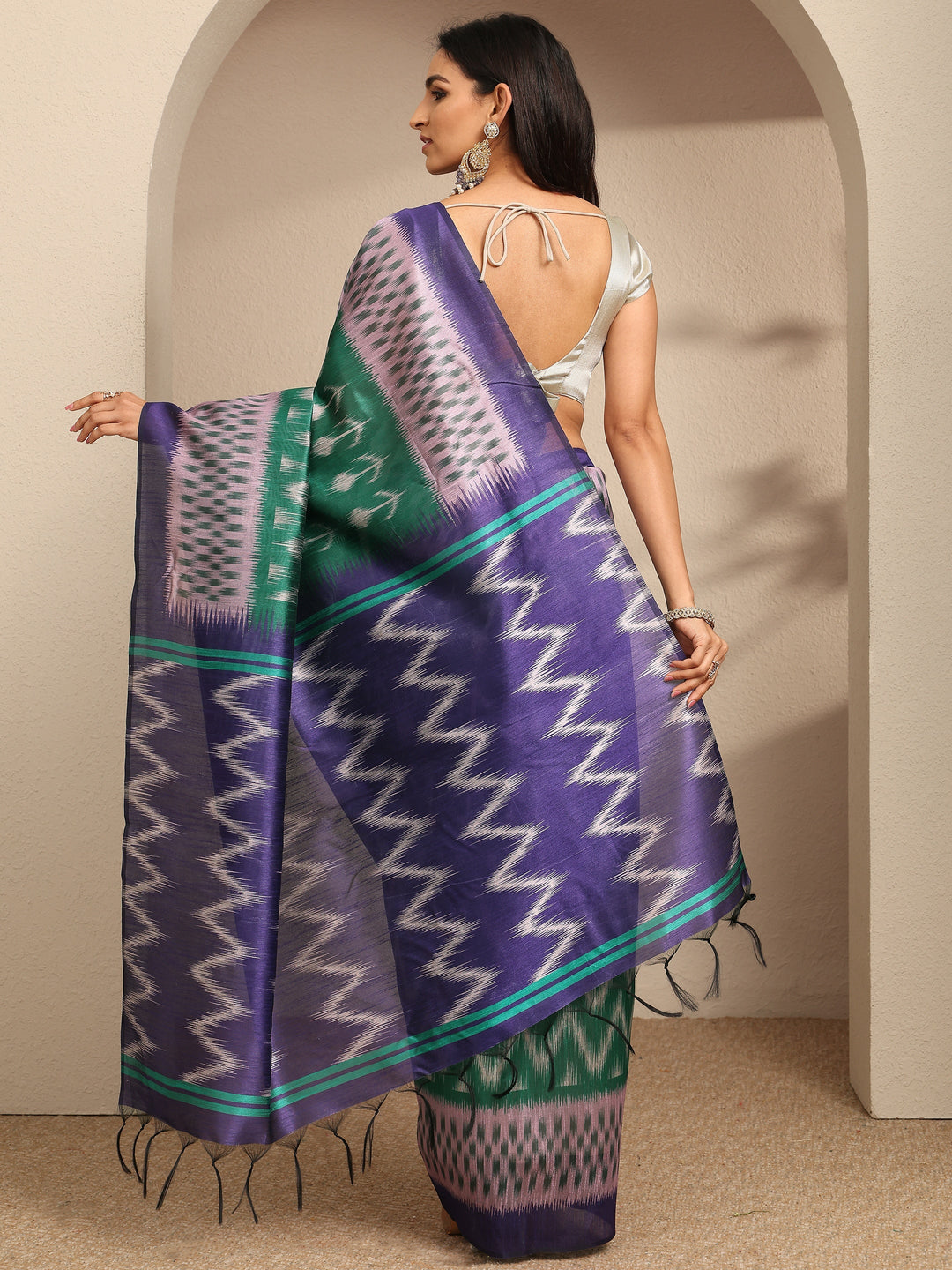 Green Chevron Printed Silk Saree With Unstitched Blouse Piece